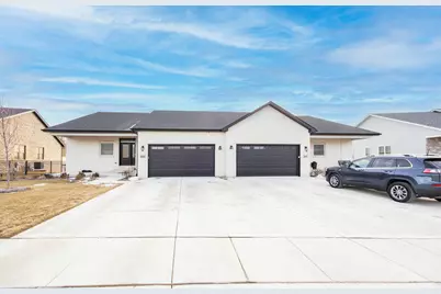 25200 S Westwind Drive, Channahon, IL 60410 - Photo 1