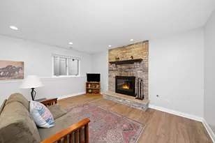 [Address not provided], Brookfield, IL 60513 - Photo 16