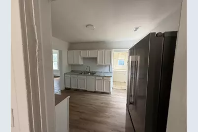 706 Martin Luther King Drive, Waukegan, IL 60085 - Photo 8