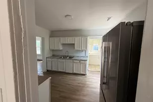 706 Martin Luther King Dr, Waukegan, IL 60085 - Photo 8