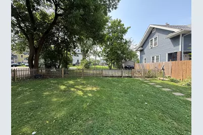 706 Martin Luther King Drive, Waukegan, IL 60085 - Photo 2