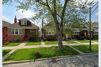 2830 N Mobile Avenue, Chicago, IL 60634 - Photo 1