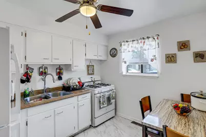 502 154th Place, Calumet City, IL 60409 - Photo 8