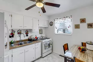 502 154th Pl, Calumet City, IL 60409 - Photo 8