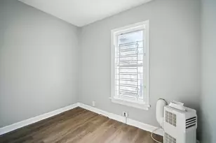 9131 S Blackstone Ave, Chicago, IL 60619 - Photo 6