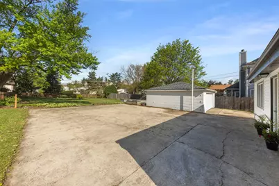 920 Hammerschmidt Avenue, Lombard, IL 60148 - Photo 20