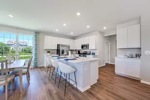 2241 Stone Creek Dr, New Lenox, IL 60451 - Photo 4