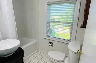 628 Happ Rd, Northfield, IL 60093 - Photo 8