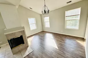 2866 Stonewater Dr, Naperville, IL 60564 - Photo 4