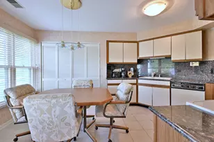 5 Willow Pkwy, Buffalo Grove, IL 60089 - Photo 14