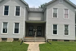 110-112 E Frank St, Freeport, IL 61032 - Photo 1