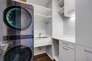 550 N St Clair St, Chicago, IL 60611 - Photo 34