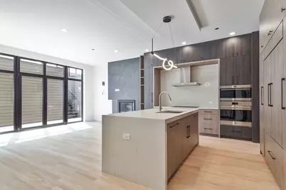 2055 W Race Avenue, Chicago, IL 60612 - Photo 4