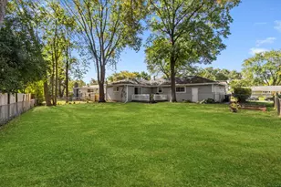 455 Mohave St, Hoffman Estates, IL 60169 - Photo 10