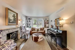 201 George St, Barrington, IL 60010 - Photo 4