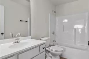 611 Apple Valley Rd, Harvard, IL 60033 - Photo 20