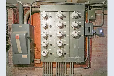 8743 S Beverly Avenue, Chicago, IL 60620 - Photo 6