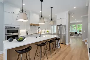 3107 N Oakley Ave, Chicago, IL 60618 - Photo 8