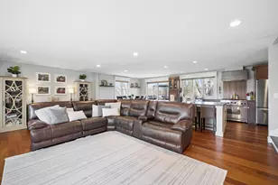 9N930 Koshare Cir, Elgin, IL 60124 - Photo 4