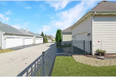 39W380 Armstrong Lane, Geneva, IL 60134 - Photo 38