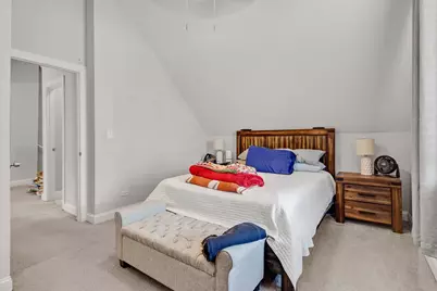 2053 N Lavergne Avenue, Chicago, IL 60639 - Photo 24