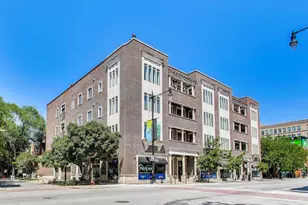 2401 N Janssen Ave, Chicago, IL 60614 - Photo 1