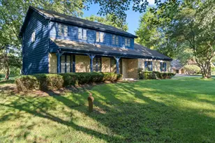 5N400 Fence Rail Ct, Saint Charles, IL 60175 - Photo 2