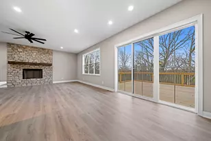 8556 Carberry Ln, Roscoe, IL 61073 - Photo 12