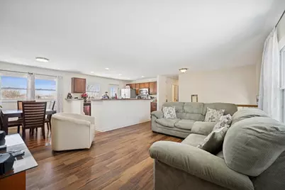 200 Egan Drive, Streamwood, IL 60107 - Photo 4