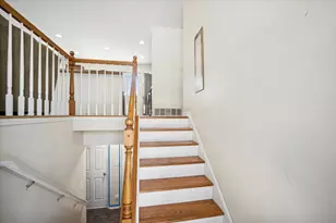 200 Egan Dr, Streamwood, IL 60107 - Photo 2