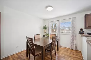 200 Egan Dr, Streamwood, IL 60107 - Photo 8