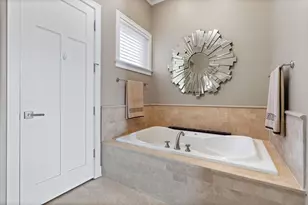 2424 N Ashland Ave, Chicago, IL 60614 - Photo 20