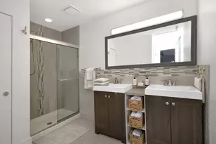 802 S Mercer Ave, Bloomington, IL 61701 - Photo 48