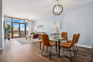 233 E 13th St, Chicago, IL 60605 - Photo 2