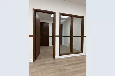 9849 N Gross Point Road, Skokie, IL 60076 - Photo 4