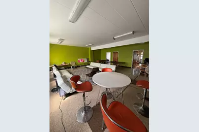 10324 S Avenue J, Chicago, IL 60617 - Photo 8