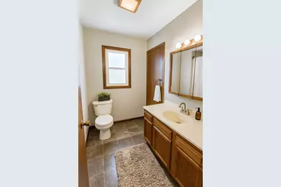 406 S Jackson Street, Gardner, IL 60424 - Photo 4