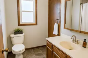 406 S Jackson St, Gardner, IL 60424 - Photo 4