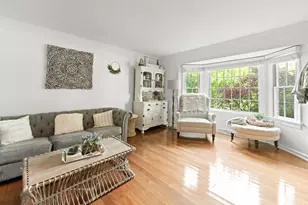 560 Renee Ct, Geneva, IL 60134 - Photo 6