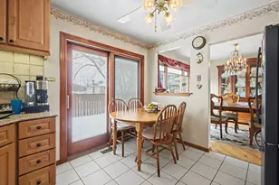 4100 N Victoria Dr, Hoffman Estates, IL 60192 - Photo 10