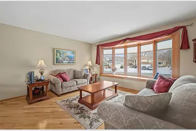 4100 N Victoria Drive, Hoffman Estates, IL 60192 - Photo 4