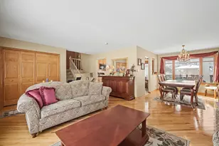 4100 N Victoria Dr, Hoffman Estates, IL 60192 - Photo 6