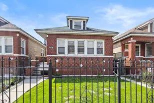 2516 N Keeler Ave, Chicago, IL 60639 - Photo 1