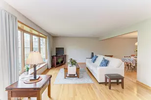 7930 Grant St, Darien, IL 60561 - Photo 4