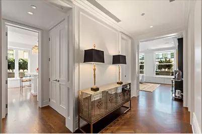 159 E Walton Place #11F, Chicago, IL 60611 - Photo 2