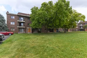 953 N Rohlwing Rd, Addison, IL 60101 - Photo 2