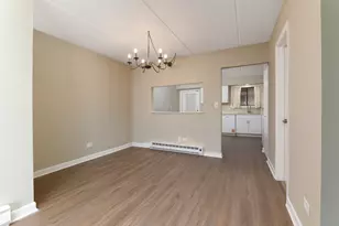 953 N Rohlwing Rd, Addison, IL 60101 - Photo 14