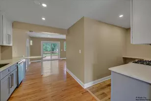 215 S Forest Ave, Palatine, IL 60074 - Photo 4