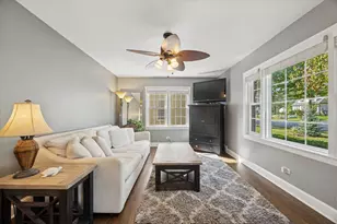 1115 N Main St, Wheaton, IL 60187 - Photo 8