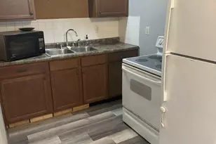 1604 Kirk Ln, Champaign, IL 61821 - Photo 4